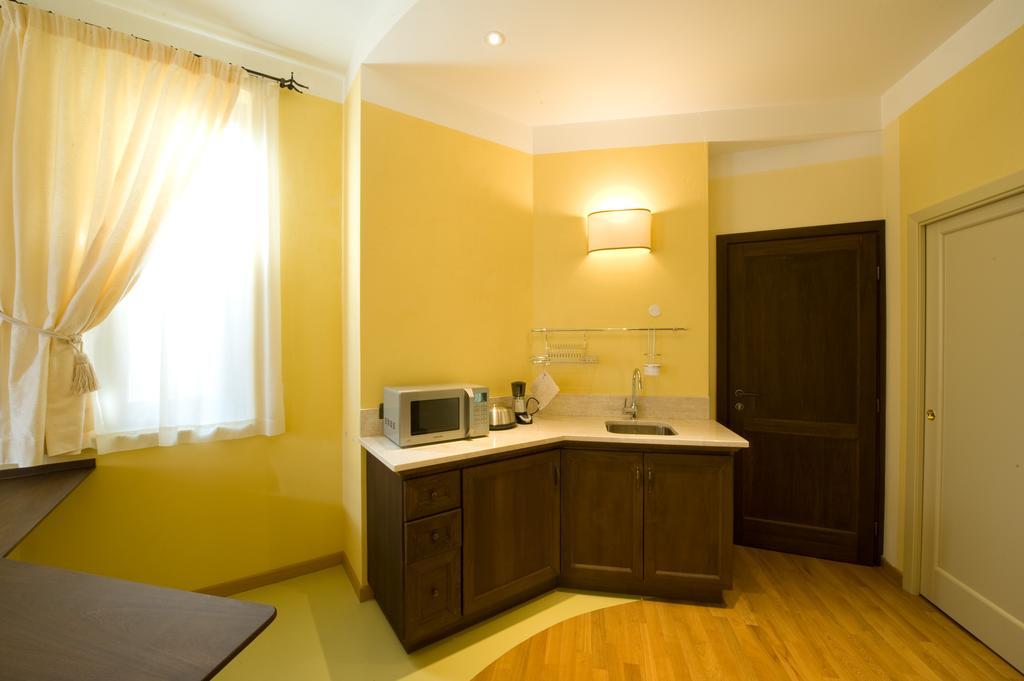 סאסארי Piazza Azuni 18 Guest House חדר תמונה