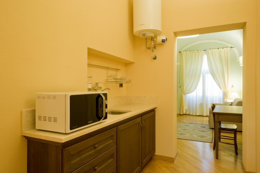 סאסארי Piazza Azuni 18 Guest House חדר תמונה